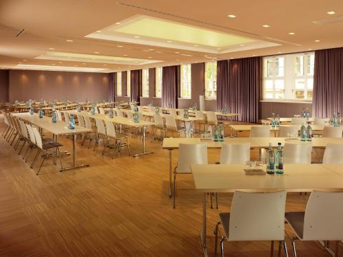 Hyperion Hotel Dresden Am Schloss - image 14