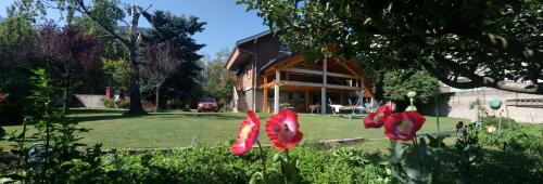 Chalet Les Cols - Chambres avec terrasse & jardin - proche de la nouvelle gare