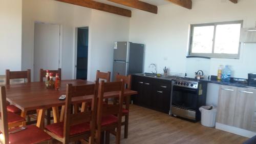 virtuve, Casa Curanipe vista al mar independiente in Chovellén