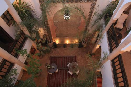 Riad Mur Akush 5