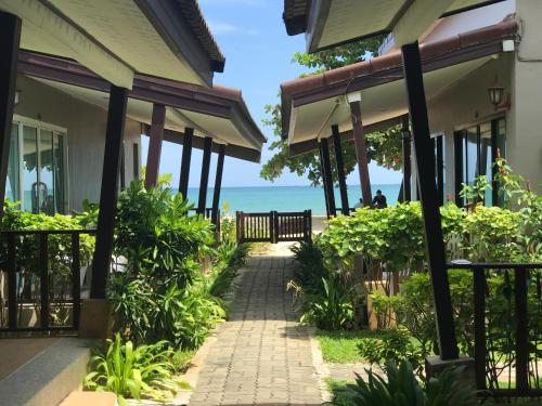 Dang Sea Beach Resort - SHA photo 1