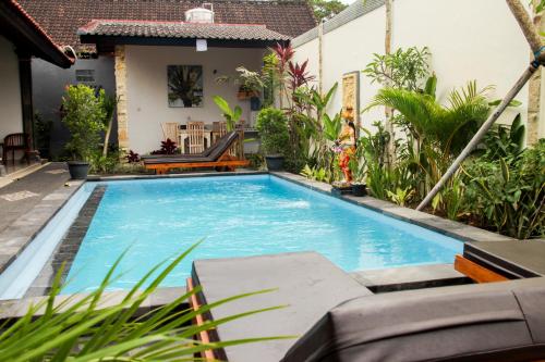 Nyoman Guest House