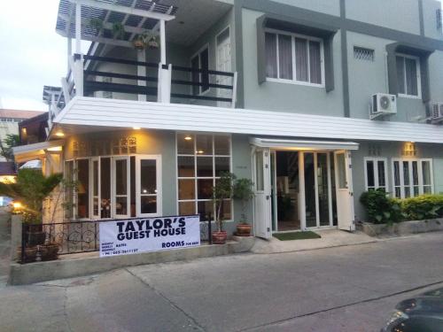 

Taylor's guesthouse