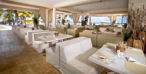 Restaurant, Divi Aruba Phoenix Beach Resort in Oranjestad