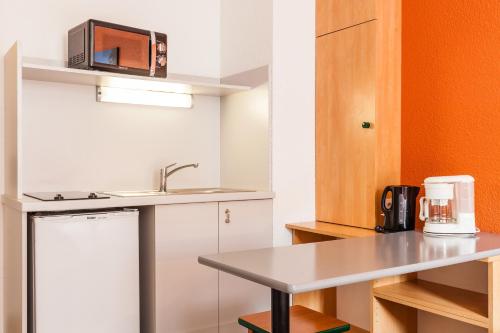 Cocina, City Residence Access Strasbourg in Estrasburgo