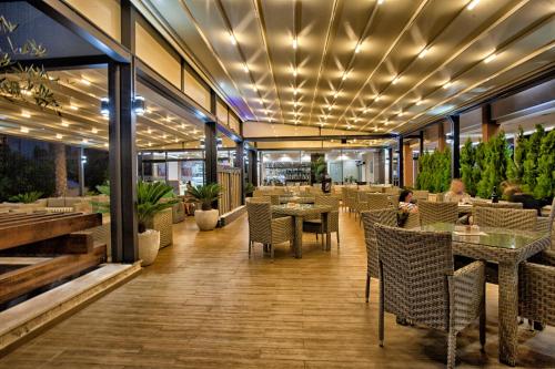 Pub/lounge, Wellness & Spa Hotel ACD in Herceg Novi