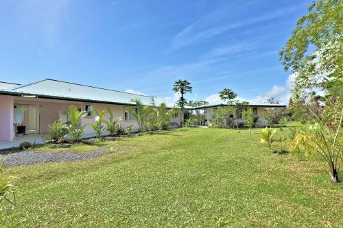 Puumoi Pink House and Sunrise Studio - image 6