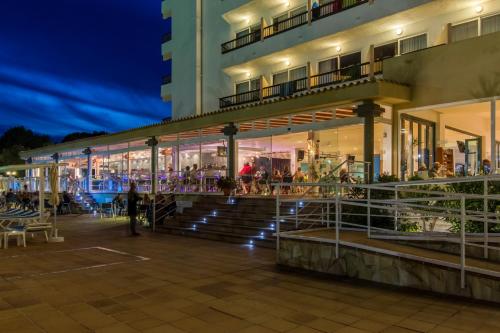 Hotel Caribe - image 14