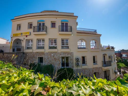  Apartaments AR Enjoy Monjardi in Lloret de Mar
