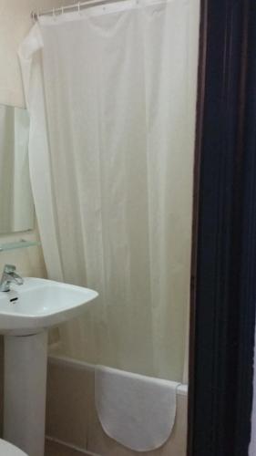 Hostal Lima - image 10