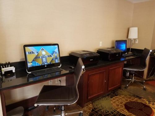 Radisson Hotel Detroit-Farmington Hills - image 7