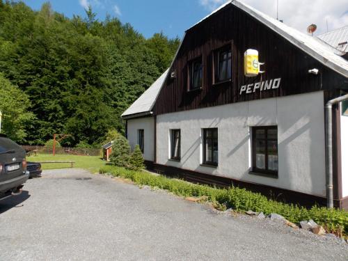 Viesnīcas āriene, Chata Pepino in Ludvikova
