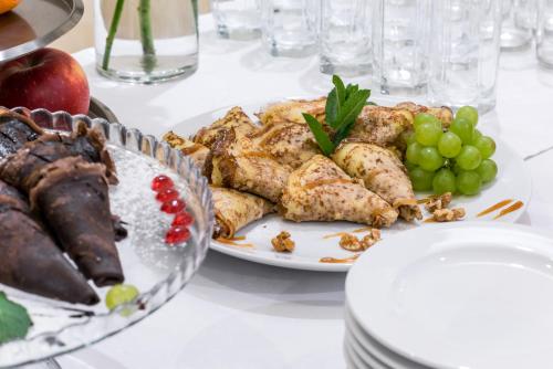 Stanislaviv - image 12