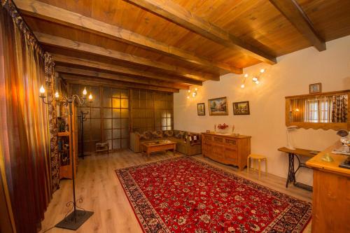 Guest House Larisa - image 4