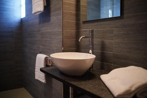 Junior Suite with Balcony (3 Adults) image 10