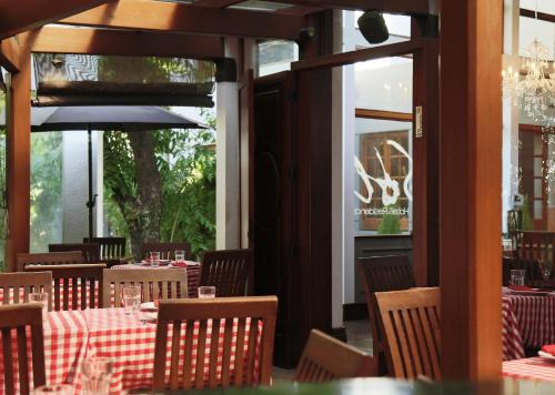 Restaurant, Hotel Residencia del Sol near Hospital Centro Médico