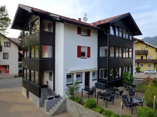 Exterior view, Hotel Engel in Oberstdorf