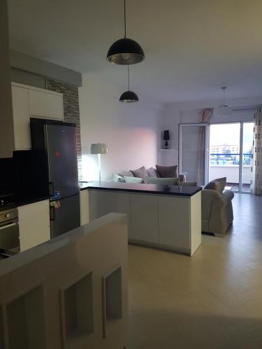 Modern cozy apartment seaview - image 11