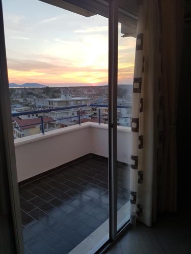Modern cozy apartment seaview - image 14