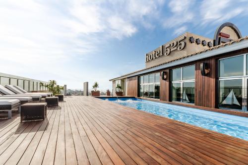 Hotel 525, Los Alcázares