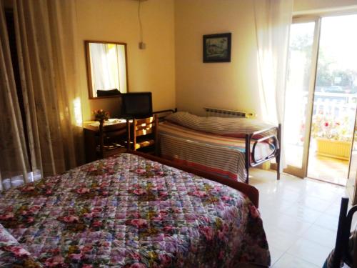 Hotel Eliseo - image 12
