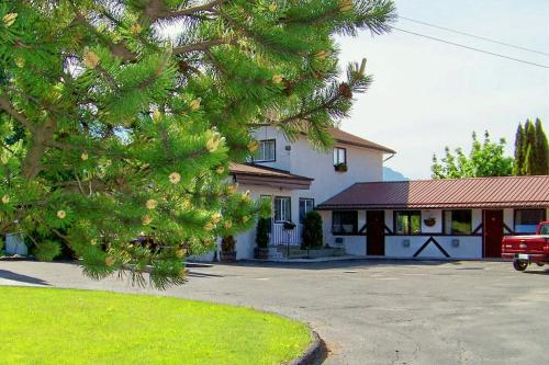 Bavarian Orchard Motel in Erickson (BC)