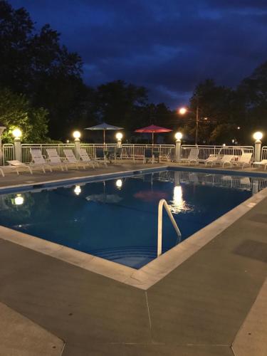 Cape Harbor Motor Inn - image 10