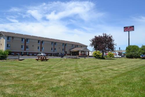 Countryside Inn & Suites CB I80/I29. - image 2