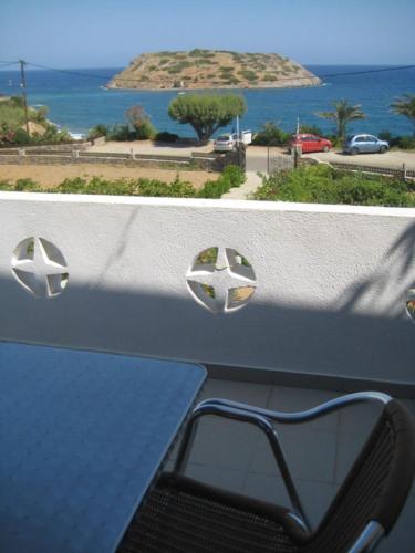 1 double bed, 2 twin beds, 2 sofa beds