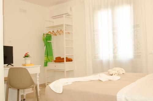 Deluxe Triple Room image 2