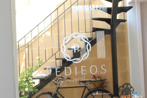 Pedieos Guest House