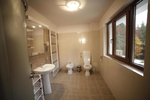 Triple Room with Private Bathroom