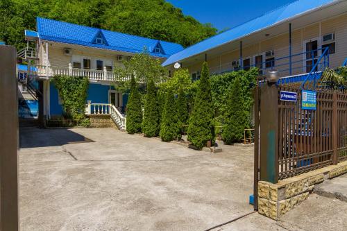 Guest House Viktoria - image 3