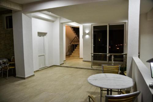 Mala Plaza - image 14