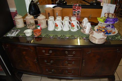 Creston Villa Guest House - image 13