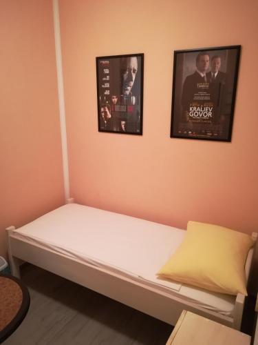 Cinema House Single & Double Rooms - image 6