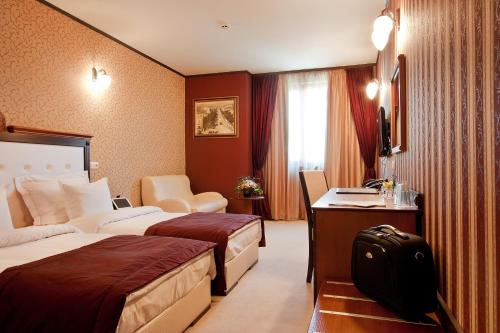 Best Western Plus Bristol Hotel - image 2