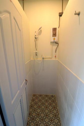 Krit Hostel - image 2