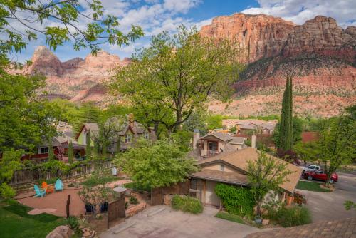 Red Rock Inn Cottages