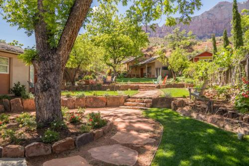 Red Rock Inn Cottages