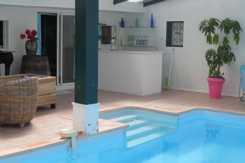 villa 12 adultes biarritz anglet, climatisée, piscine privée, 900 m mer, jardin gîte à louer Chambre-d'Amour