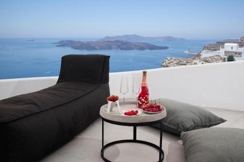 A környék, Amity Suites - Adults Only in Mesaria
