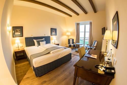 1 queen bed