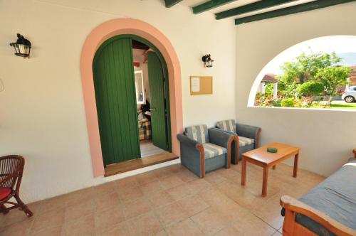 Tassos Apartments - image 8