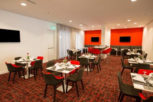 Restaurant, Ramada Encore by Wyndham Al Khobar Olaya in Al-Chubar