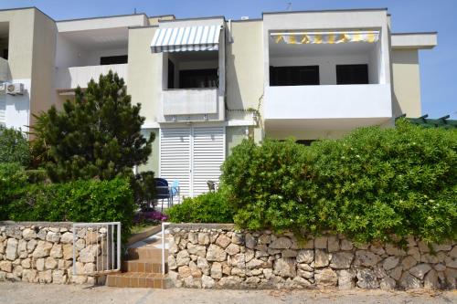  Island Pag Beach Apartments (A14-42) in Skunca