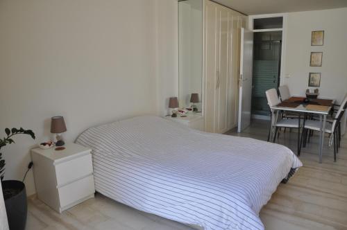 Cosy Studio with Garden / Individual apartment, Atény (fotografie 3)