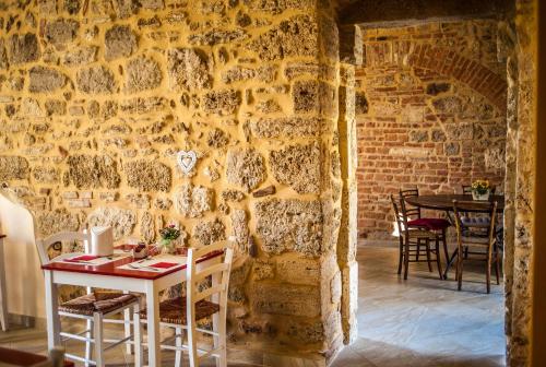 Паб/Коктейль-бар, Agriturismo Dipinture in Аціано