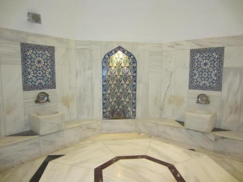 Golden Lotus Hotel
