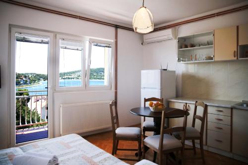 Apartments Roko - image 7